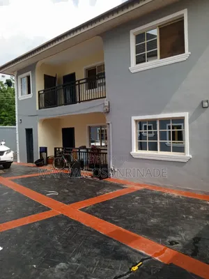 3bdrm Apartment in Ologuneru for rent