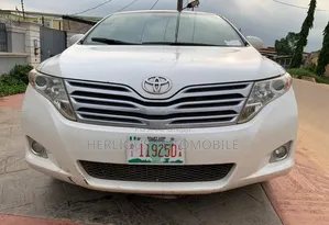 Toyota Venza XLE 2011 White