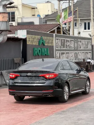Hyundai Sonata Limited w/Brown Leather 4dr Sedan (2.4L 4cyl 6A) 2015