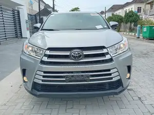 Toyota Highlander 2018 Silver