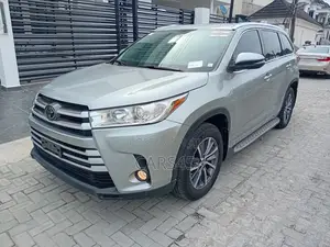 Toyota Highlander 2018 Silver
