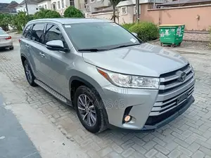 Toyota Highlander 2018 Silver