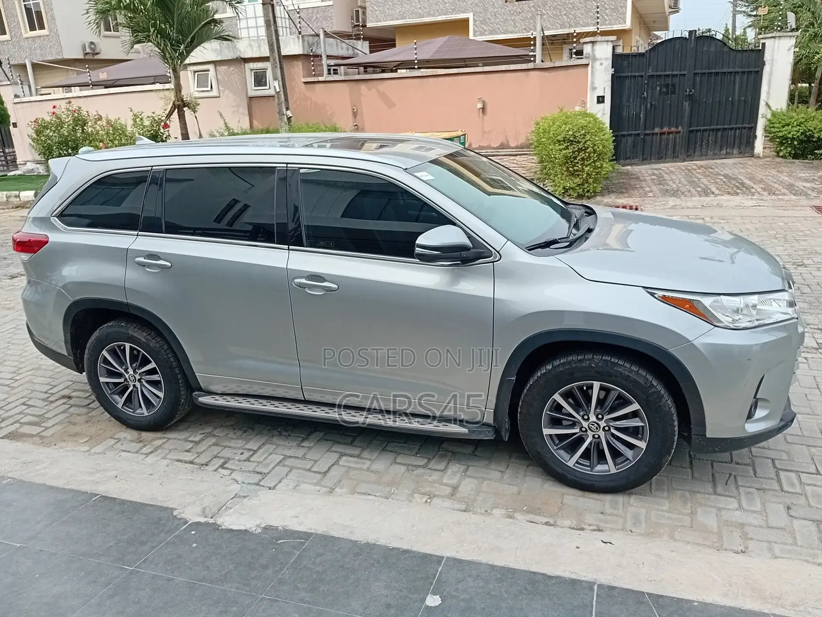 Toyota Highlander 2018 Silver