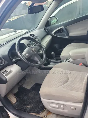 Toyota RAV4 2012 Silver