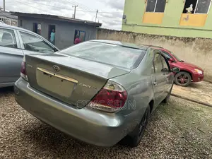 Toyota Camry LE 4dr Sedan (2.4L 4cyl 5A) 2006 Gray