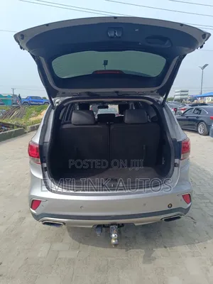 Hyundai Santa Fe 2017 Silver