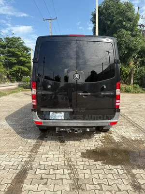 Mercedes-Benz Sprinter 2012 Black