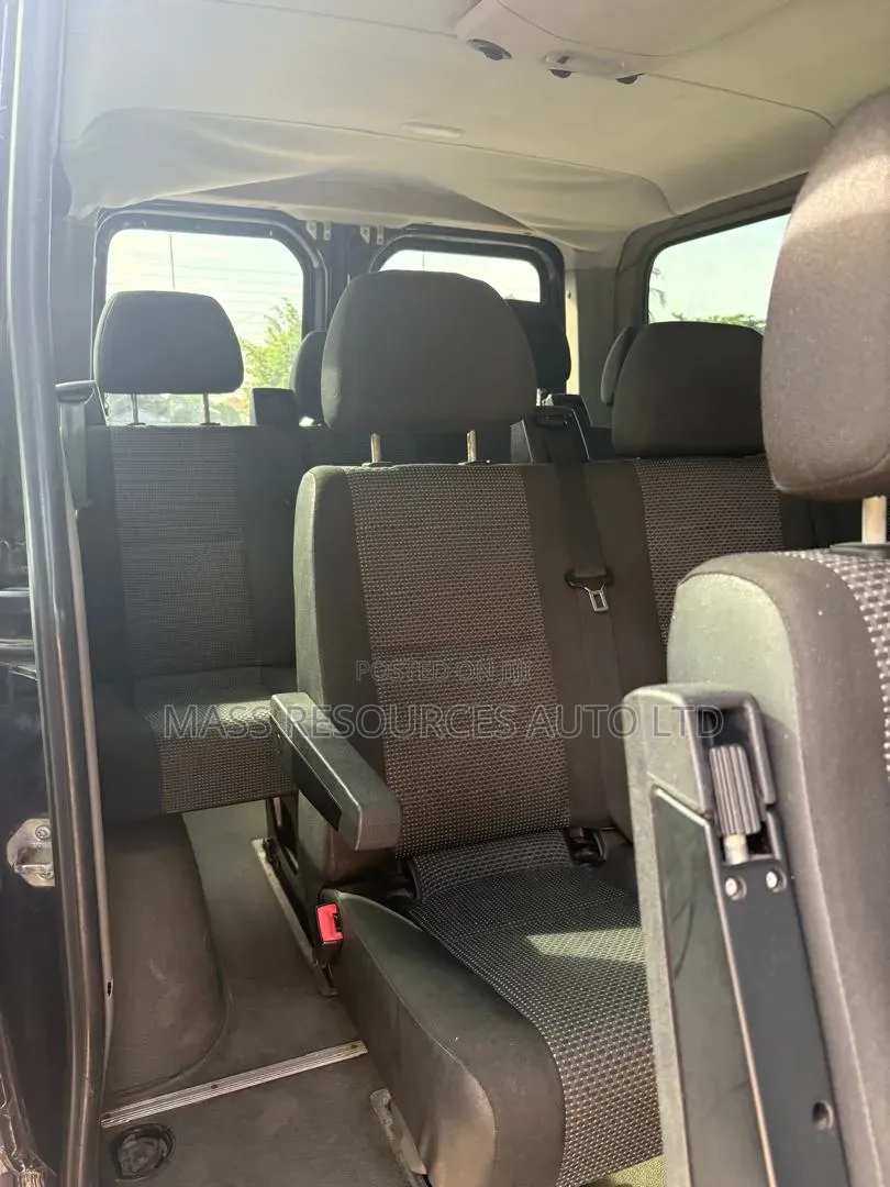Mercedes-Benz Sprinter 2012 Black