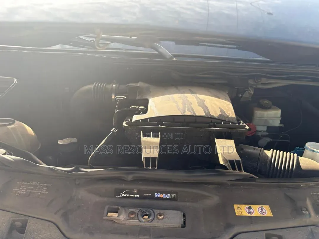 Mercedes-Benz Sprinter 2012 Black
