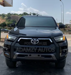 Toyota Hilux 2025 Black