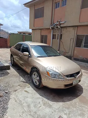 Honda Accord 2005 Gold