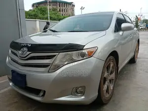 Toyota Venza 2011 Silver