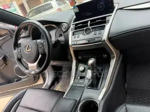 Lexus LS 2019 Silver