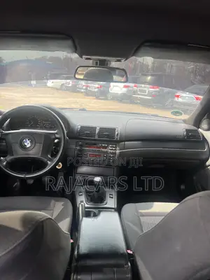 BMW 318i 2005 Black