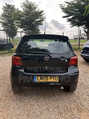 Toyota Yaris 2004 Black