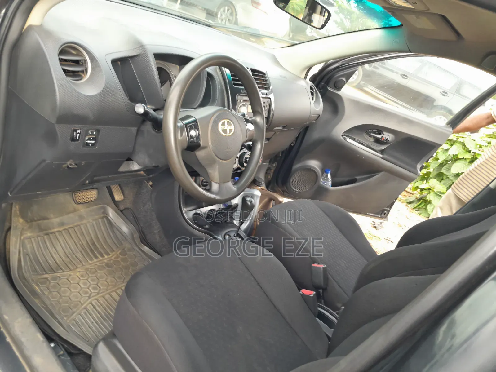 Scion xD Base 2010 Black