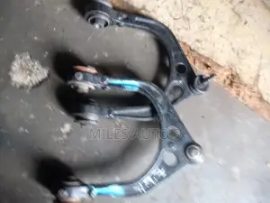 Dodge Challenger Upper Arm