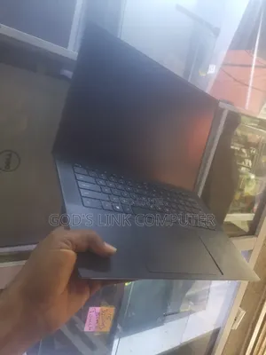 Laptop Dell Precision 5560 32GB Intel Core i7 SSD 512GB
