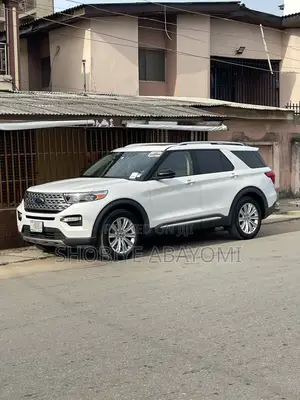 Ford Explorer Limited 2021 White