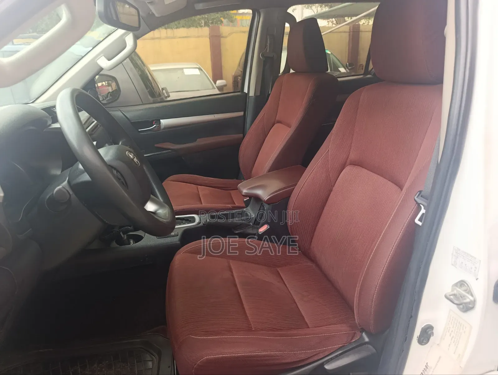 Toyota Hilux 2019 White