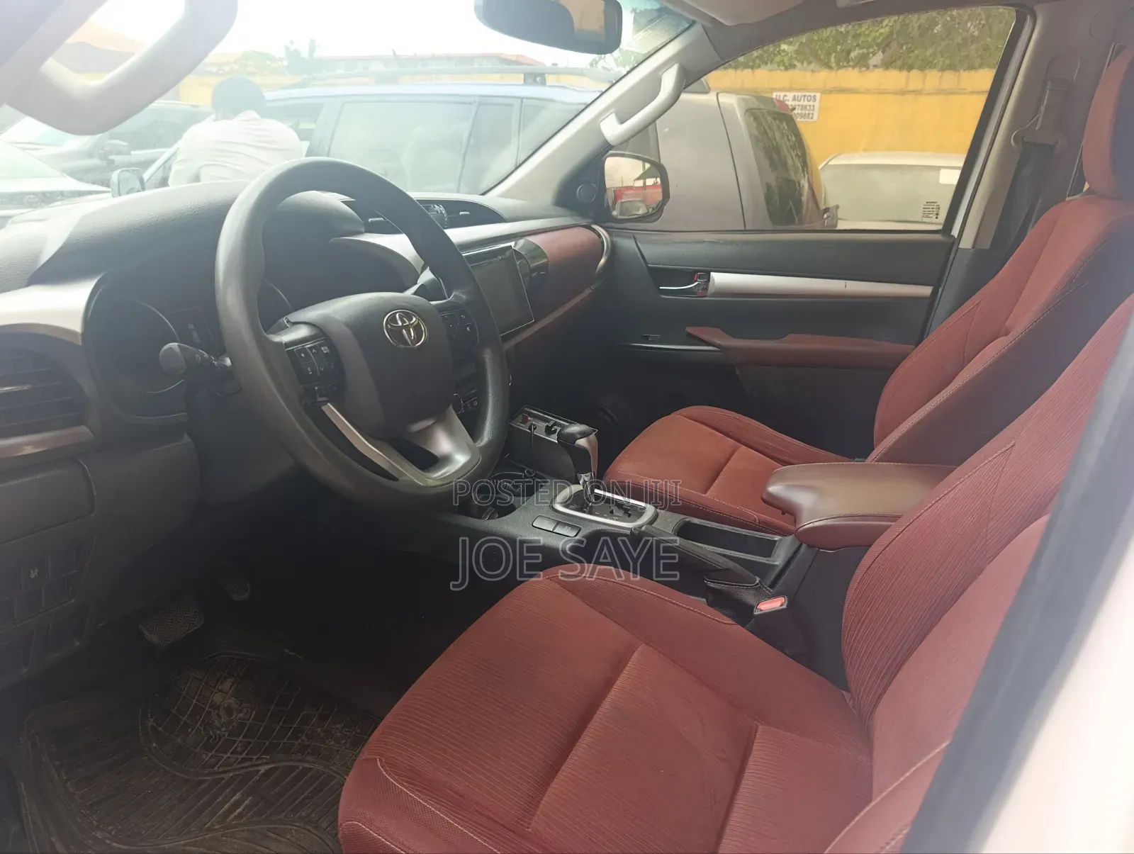 Toyota Hilux 2019 White