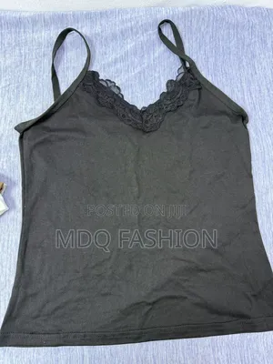 Elegant Lace-Trim v-Neck Strap Camisole