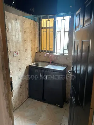 Studio Apartment in Eric Manuel Crescent, Bode Thomas for rent