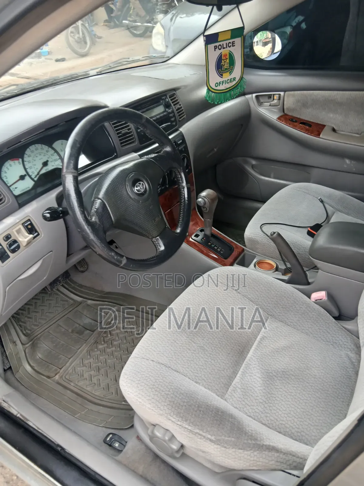 Toyota Corolla 2004 Silver