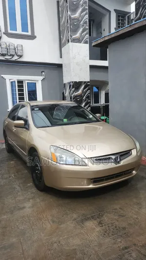 Honda Accord 2004 Gold