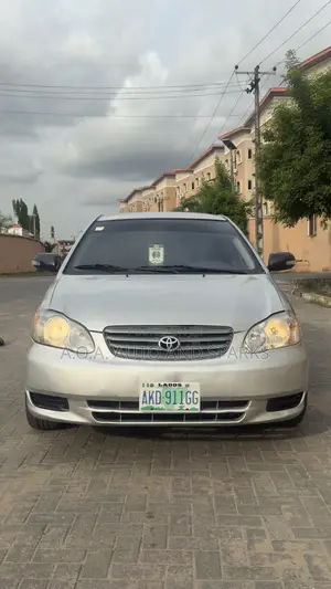 Toyota Corolla 2004 Silver