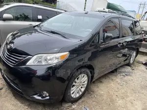 Toyota Sienna XLE 7 Passenger 2012 Black