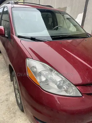 Toyota Sienna 2007 Red