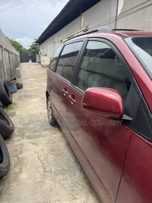 Toyota Sienna 2007 Red