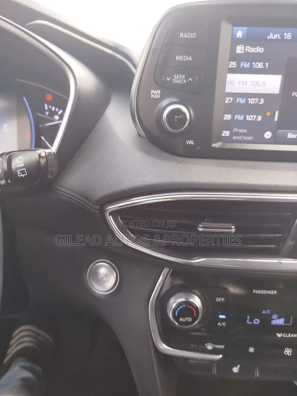 Hyundai Santa Fe SE 2.4 AWD 2020 Black