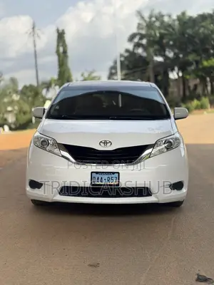 Toyota Sienna L FWD 7 Passenger 2013 White