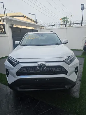 Toyota RAV4 2025 White