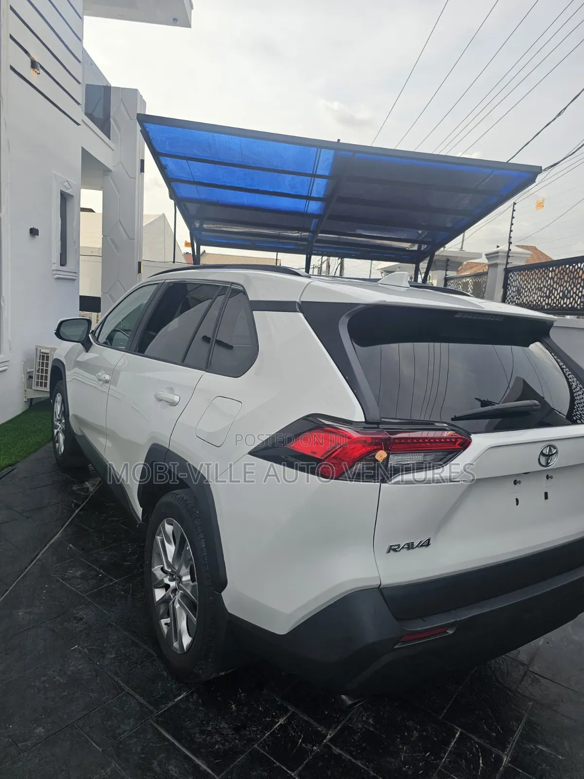 Toyota RAV4 2025 White