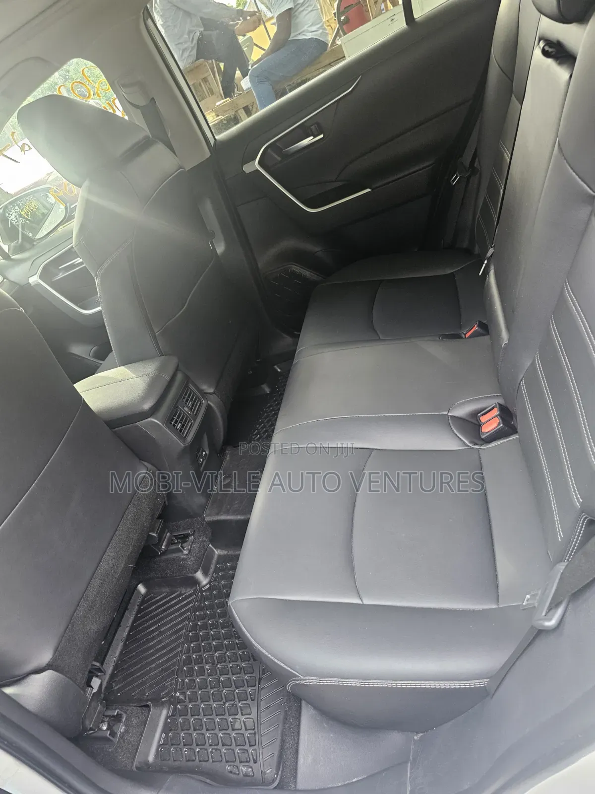 Toyota RAV4 2025 White