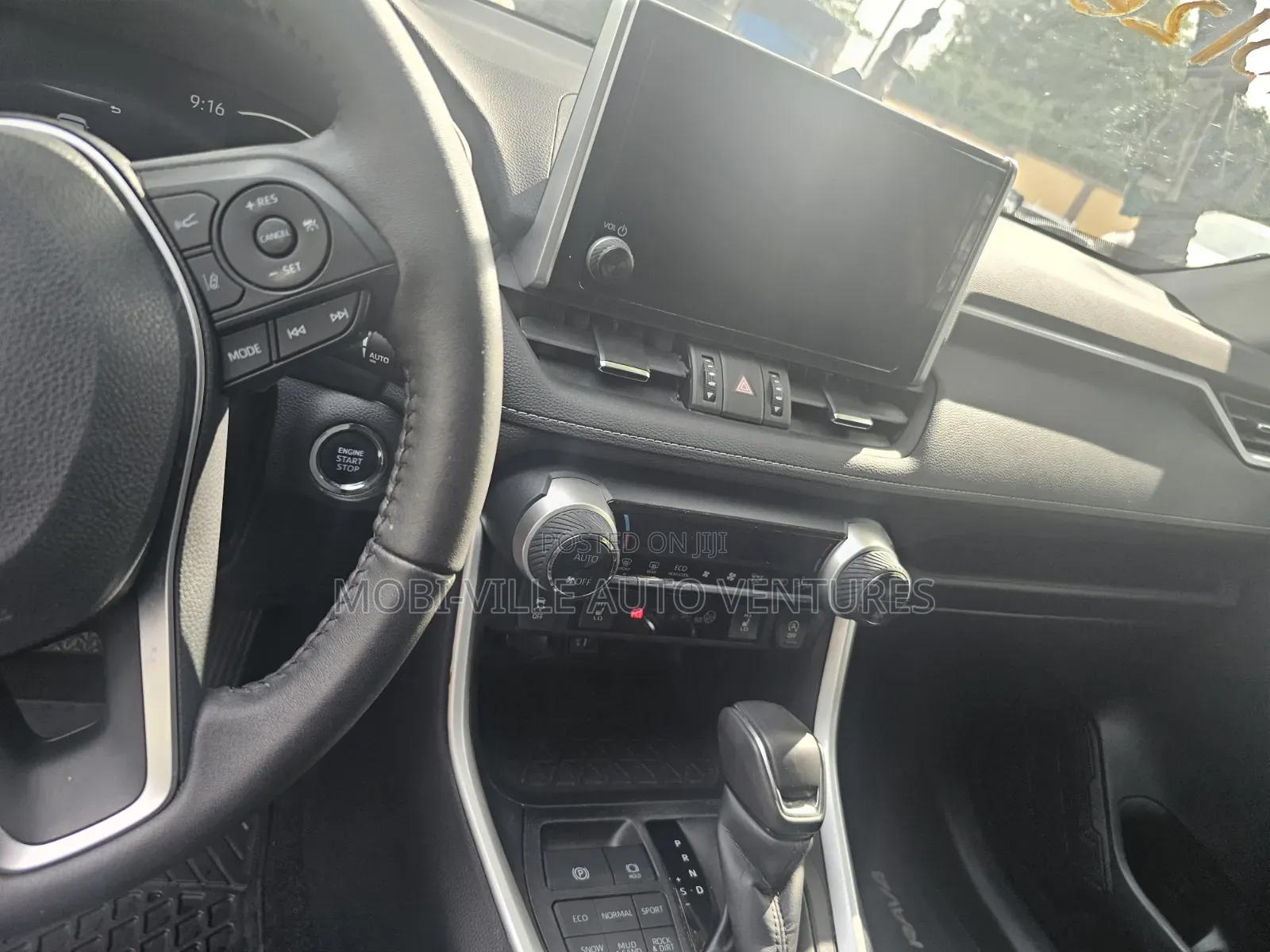 Toyota RAV4 2025 White