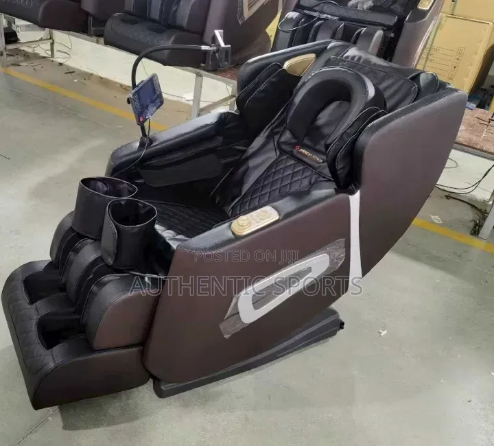 Executive Massage Chair With Bluetoothand Mobile Phone Charge.
