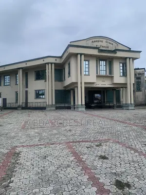 14bdrm Duplex in Uyo for sale