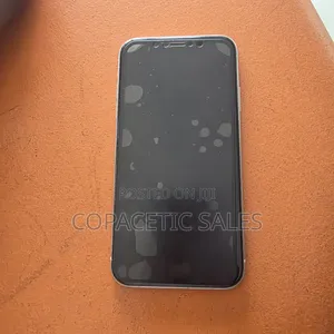 Apple iPhone XR 64 GB White