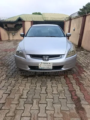 Honda Accord 2005 Silver