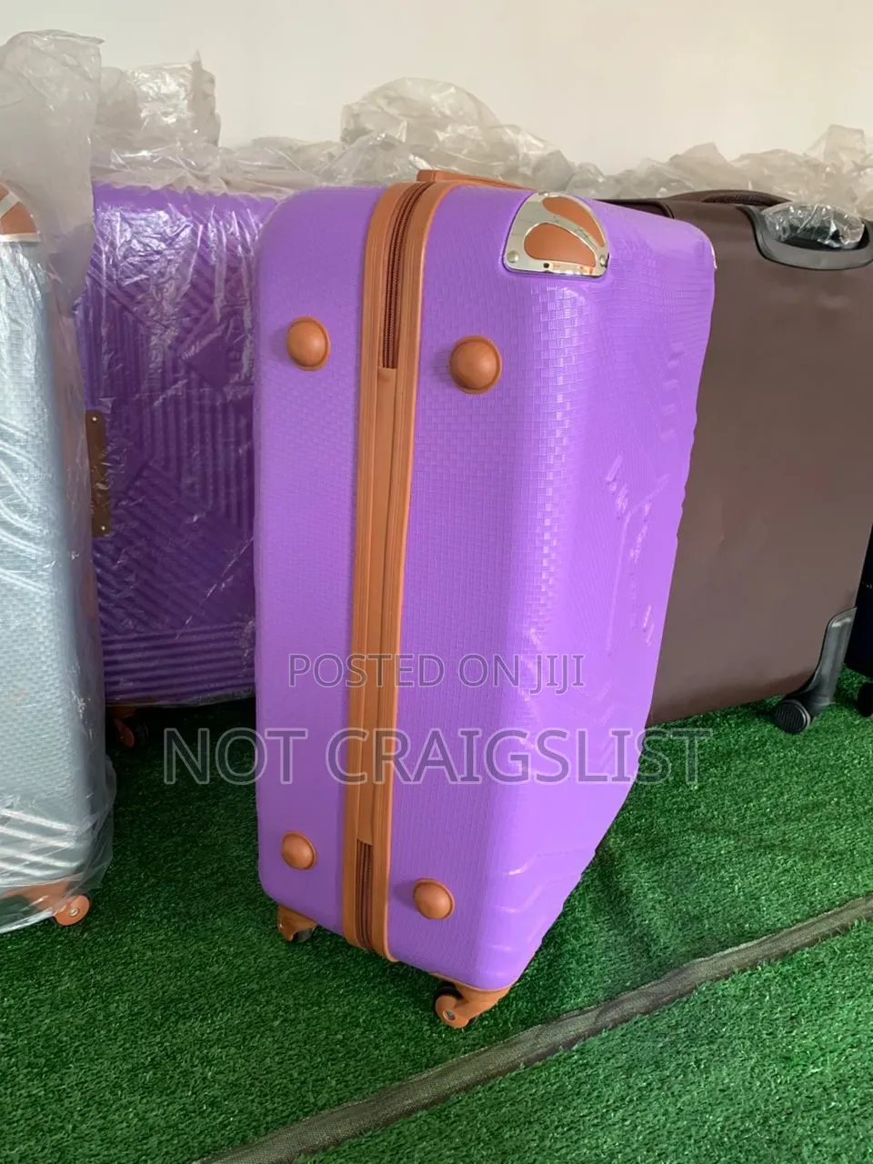 Medium Size Hard Shell Travel Box | Strong Rolling Suitcase