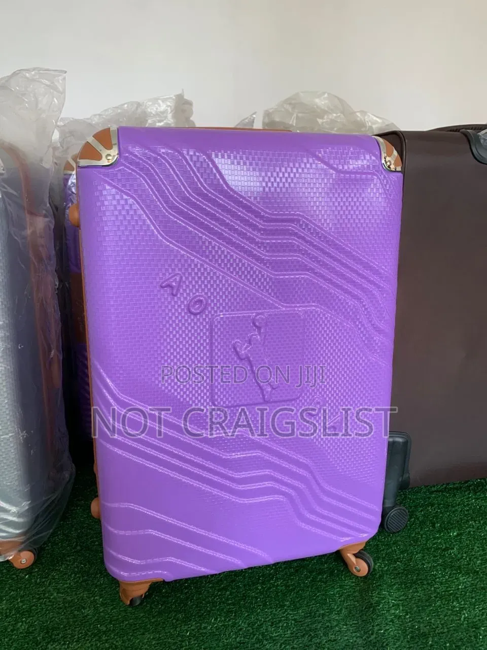Medium Size Hard Shell Travel Box | Strong Rolling Suitcase