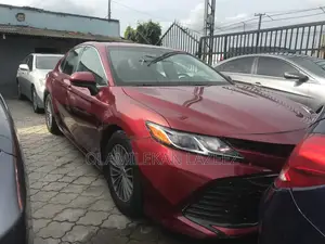 Toyota Camry 2018 Red