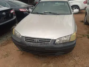 Toyota Camry 2002 Gold