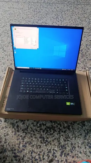 Laptop Razer Blade 24GB Intel Core i9 SSD 1T