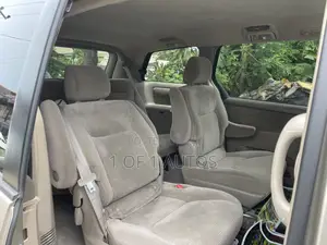 Toyota Sienna LE 4WD 2007 Gold