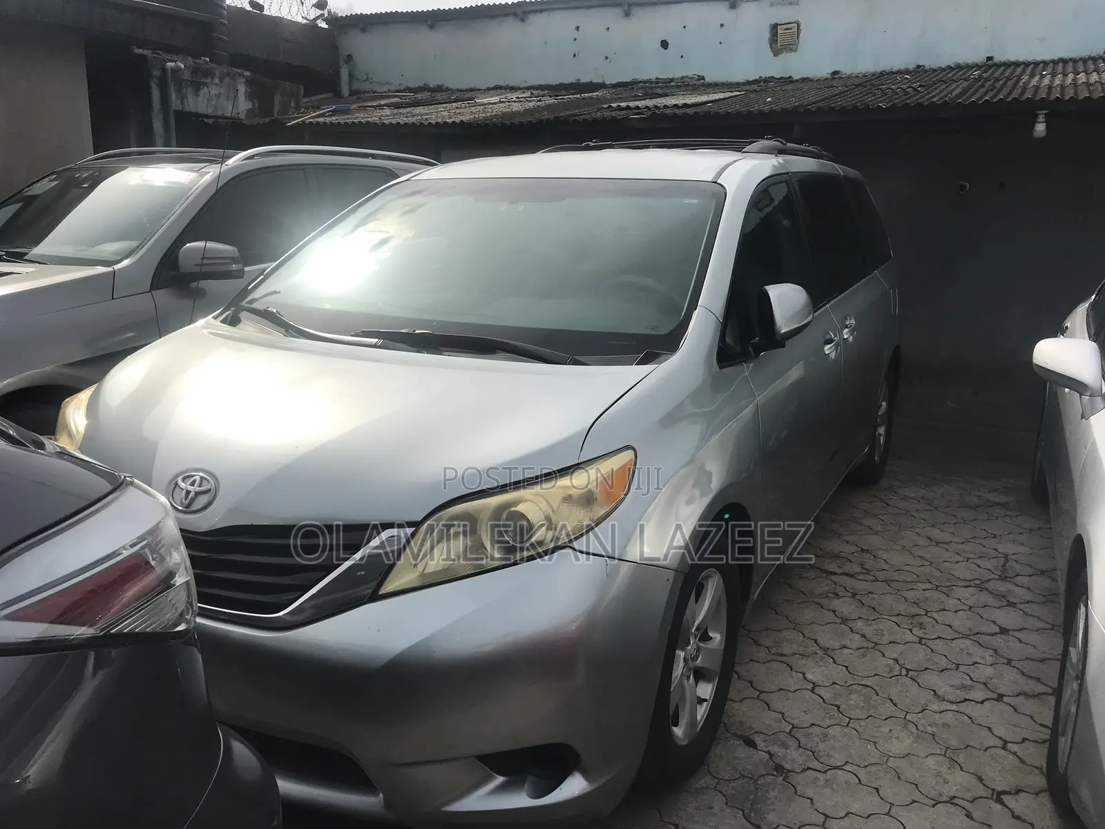 Toyota Sienna 2012 Blue